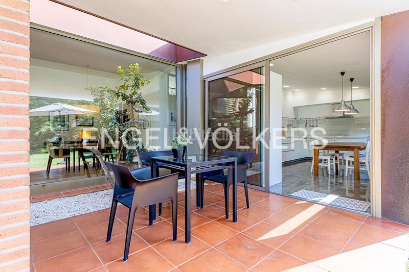 Foto b6ae7c7a-9132-4e5e-8c36-eb2c1e372908. Casa amb calefacció aparcament piscina a Begues