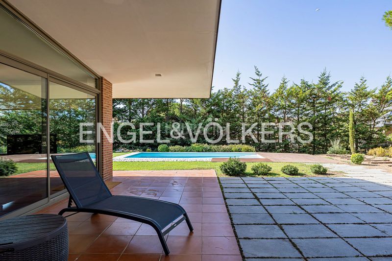 Foto d44ba69d-4e0f-4b68-a95a-0f9e4f9028e1. Casa amb calefacció aparcament piscina a Begues