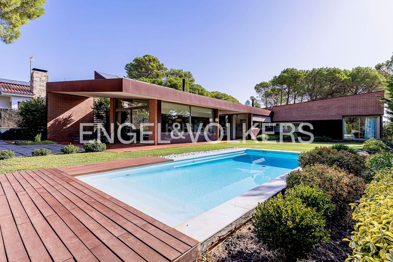 Foto e133128f-f633-491a-a7db-7d4ec02b3941. Casa amb calefacció aparcament piscina a Begues