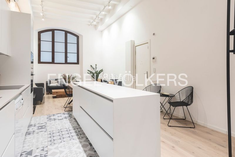 Foto eaee121a-7a49-45d2-b6b6-36e525a9a3d7. Pis amb calefacció a Gòtic Barcelona
