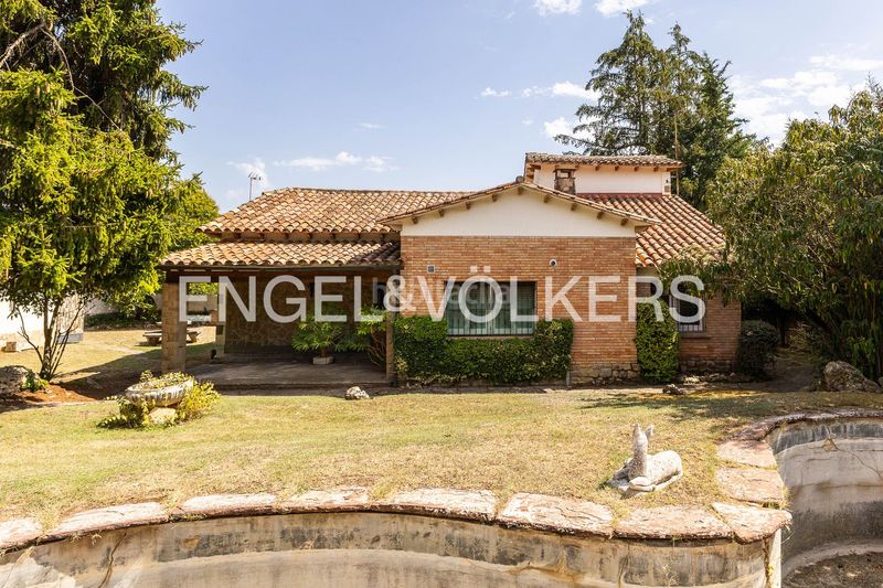 Foto 3f3c0225-7751-4943-b168-aeb9104b42c6. Casa amb calefacció piscina a Tona