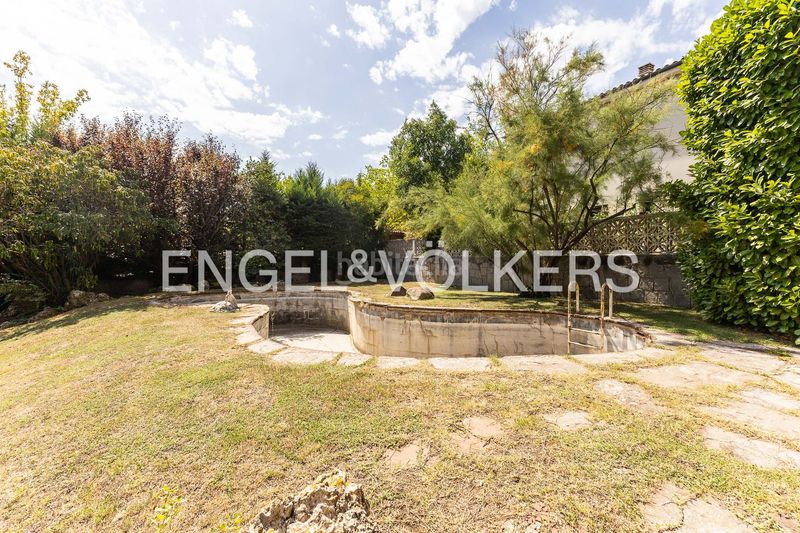 Foto 7c19f99d-f8fa-4be6-8b84-380e7a57f7ef. Casa amb calefacció piscina a Tona