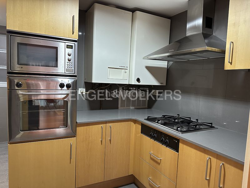 Foto fad4d2d7-823a-4139-adf9-03662b5afc67. Rent flat with heating parking in Dreta de l´Eixample Barcelona
