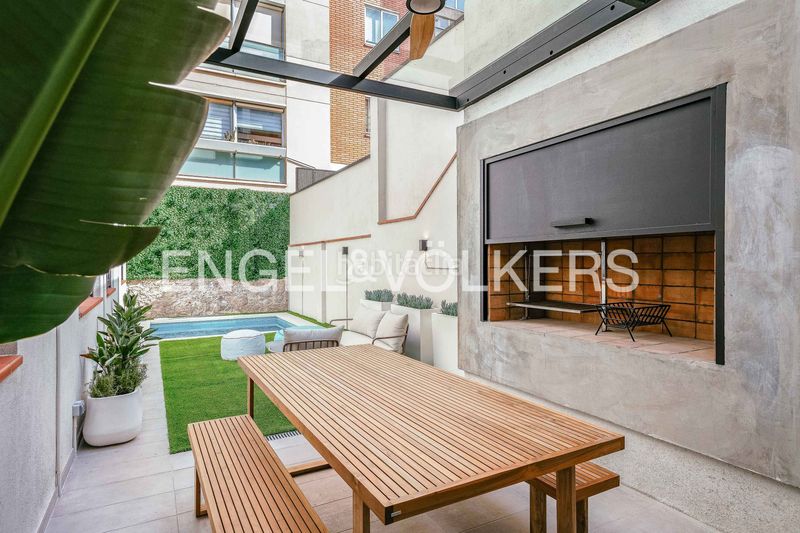 Foto b13eba58-c6c8-40cd-9b10-a767aff35d23. Pis amb calefacció piscina a Sagrada Família Barcelona