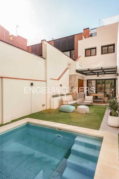 Foto d66b2987-a4cc-4c66-a4e4-2711ea016b18. Pis amb calefacció piscina a Sagrada Família Barcelona