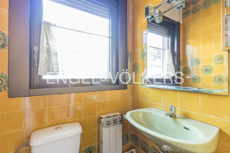 Foto 678d092a-05ea-428a-80ee-e28c415879a3. Casa amb calefacció aparcament a Montmar Castelldefels