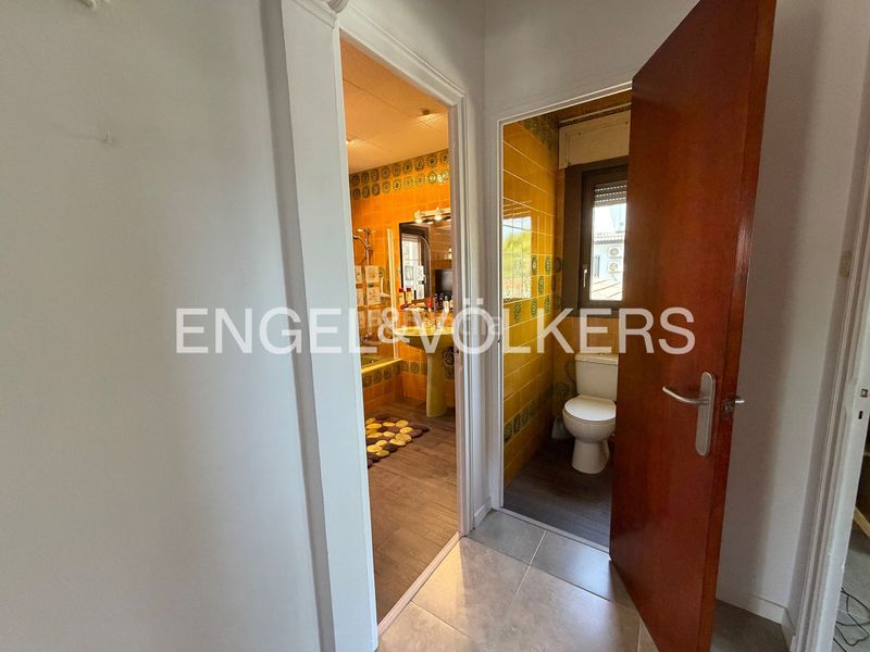 Foto 826a2a3e-f04f-4d70-ad04-d7d74c5904b5. Casa amb calefacció aparcament a Montmar Castelldefels