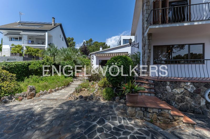 Foto a1586a6f-d7ea-4e71-b043-e1a39c721afd. Casa amb calefacció aparcament a Montmar Castelldefels