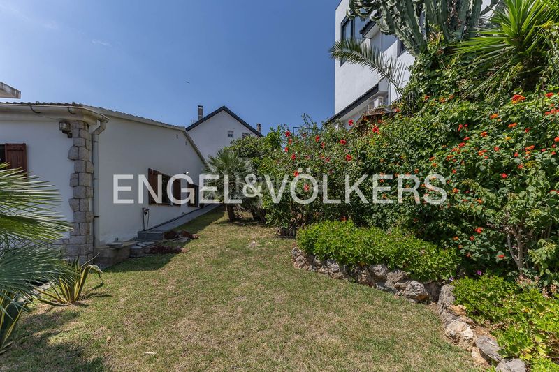 Foto ad7229c4-5011-425a-9799-118dbf9b9a46. Casa amb calefacció aparcament a Montmar Castelldefels