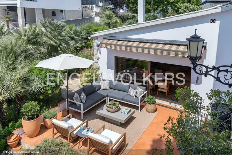 Foto ad9d8eec-b7f7-4c13-a45c-f93867b2adb7. Casa amb calefacció aparcament a Montmar Castelldefels