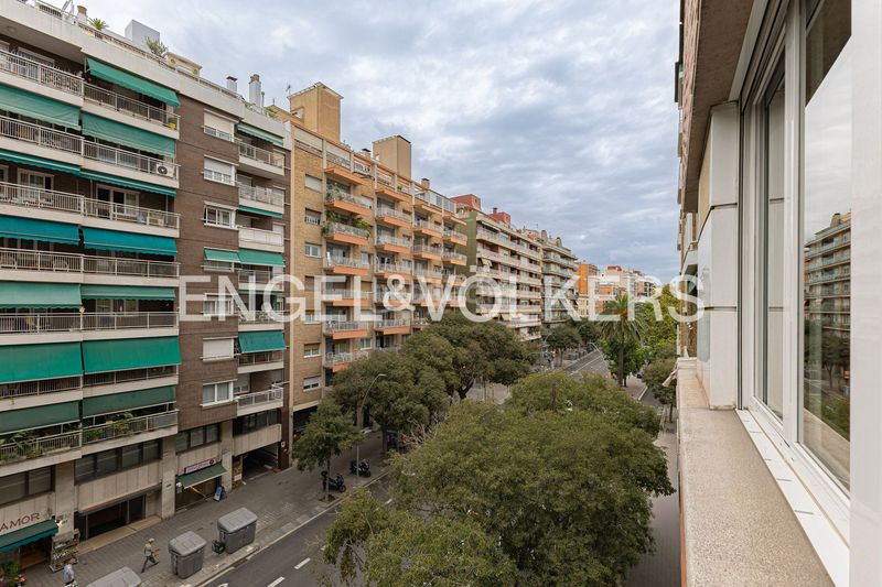 Foto 144ffe12-e912-45e0-96fa-cdf197259ff3. Pis amb calefacció a Barri de les Corts Barcelona