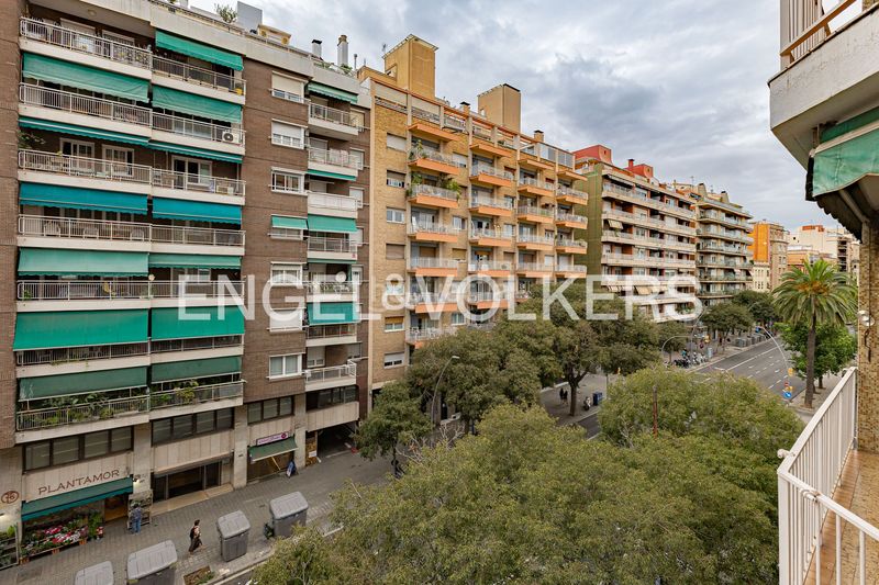 Foto ac83faf4-6893-4cea-8b13-ea2106aa4328. Pis amb calefacció a Barri de les Corts Barcelona