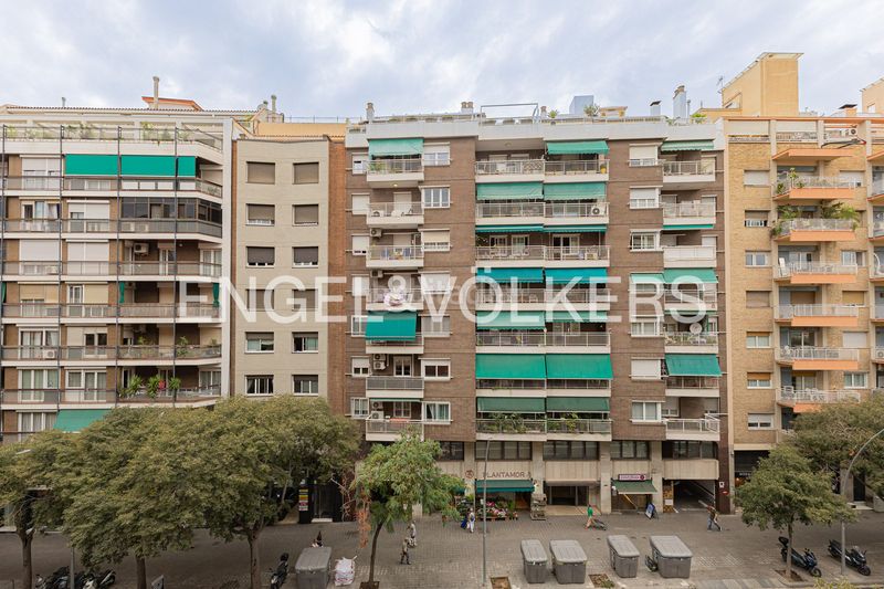 Foto f9980899-e741-489a-aa6c-9a349c5ce090. Pis amb calefacció a Barri de les Corts Barcelona