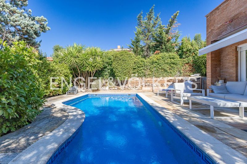 Foto 06229e66-aea1-4650-9603-27b335e39430. Casa amb aparcament piscina a Matadepera
