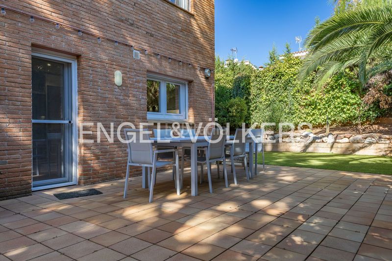 Foto dd990103-dcd3-4f64-8275-a85e81fdabbd. Casa amb aparcament piscina a Matadepera