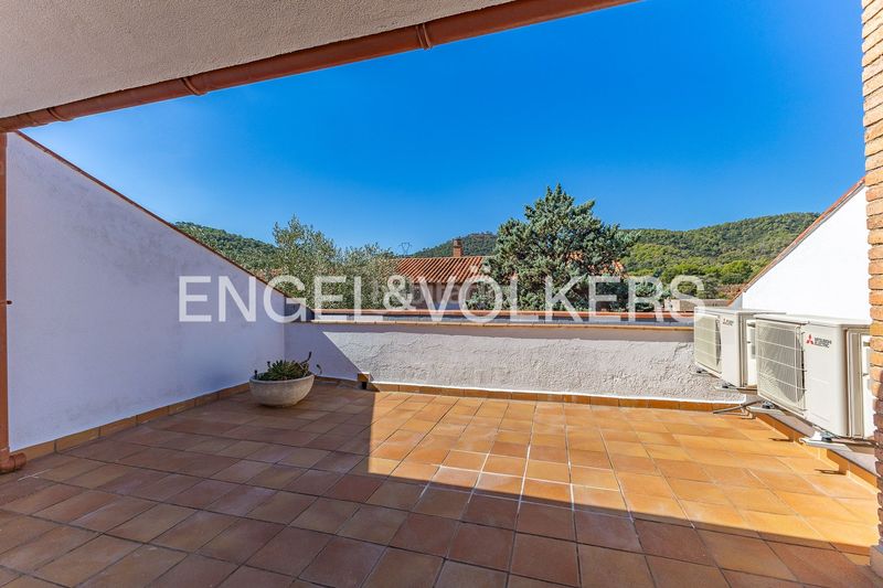 Foto ed1c7ec1-0368-4c84-91b3-0dcab40a14f4. Casa amb aparcament piscina a Matadepera