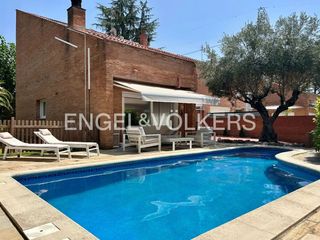 Casa a Matadepera. Casa excepcional en uno de los entornos más exclusivos de matade