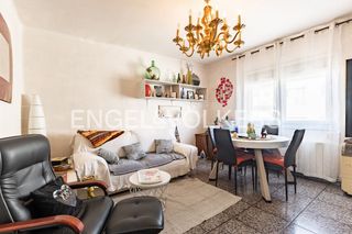 Flat in Sant Joan de Vilatorrada. Piso luminoso de 3 habitaciones con galería y trastero en sant j