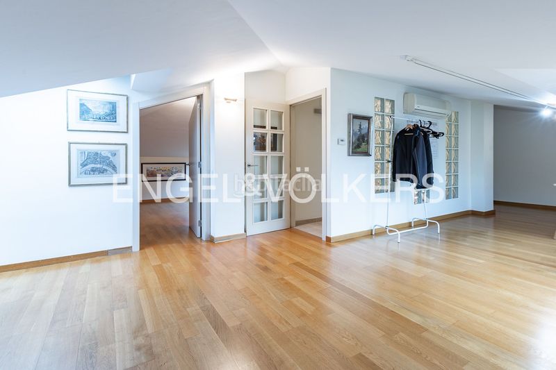 Foto 11fd890c-eede-43d6-b082-0f0a6a06e3aa. Ático exclusivo ático en calle verdi en Eixample Sant Cugat del Vallès