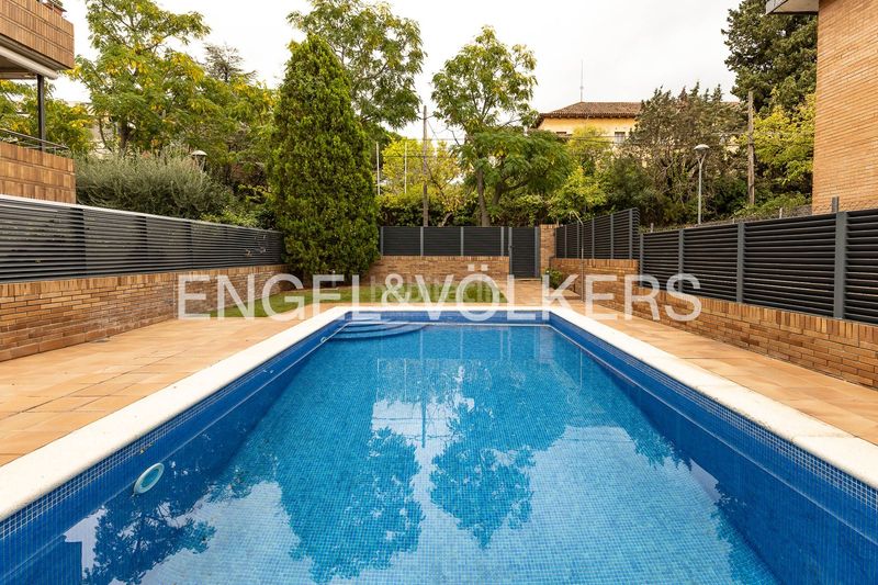 Foto 230a5249-2e68-4e0e-8363-61db8e1716e6. Ático exclusivo ático en calle verdi en Eixample Sant Cugat del Vallès
