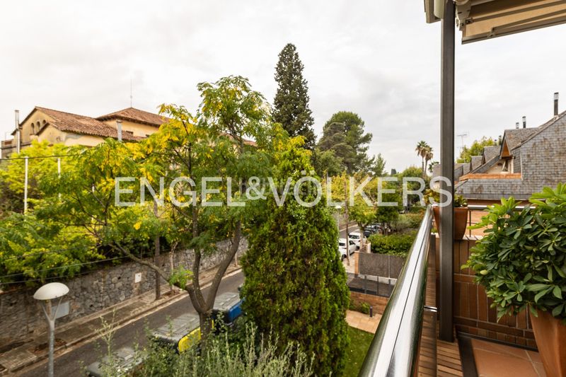 Foto 50e4452d-d7a9-454d-a2a3-9767f7fa35de. Ático exclusivo ático en calle verdi en Eixample Sant Cugat del Vallès