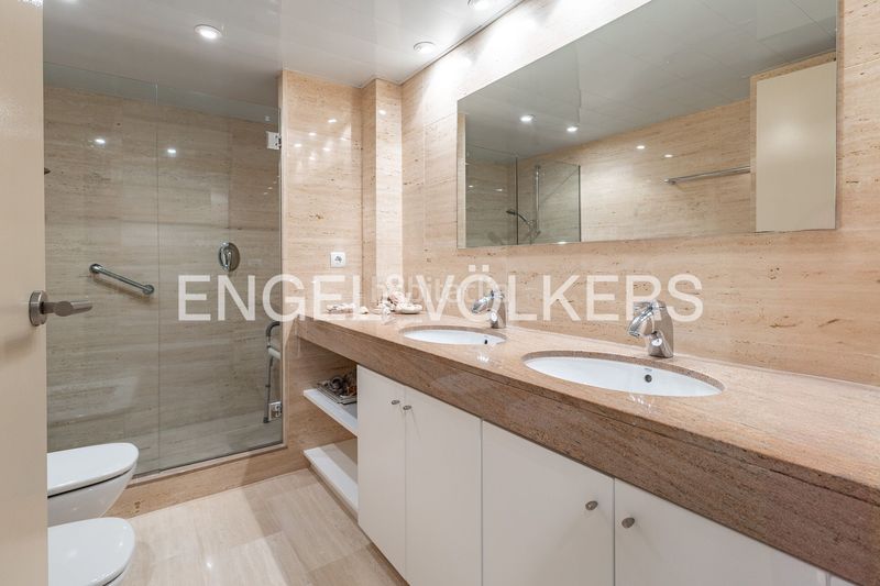 Foto 54f7cb35-5ac7-4cf6-b6b6-f51917d82f57. Ático exclusivo ático en calle verdi en Eixample Sant Cugat del Vallès