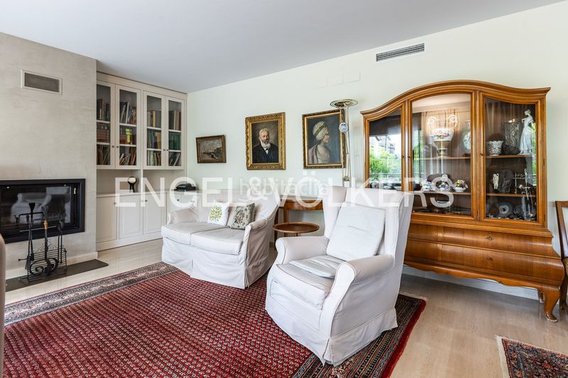 Foto ad4c633f-e0f8-4987-b25f-63a4d39458fb. Ático exclusivo ático en calle verdi en Eixample Sant Cugat del Vallès