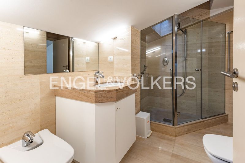 Foto b9abb8af-cff5-41fc-b54a-a76a15cffe1c. Ático exclusivo ático en calle verdi en Eixample Sant Cugat del Vallès