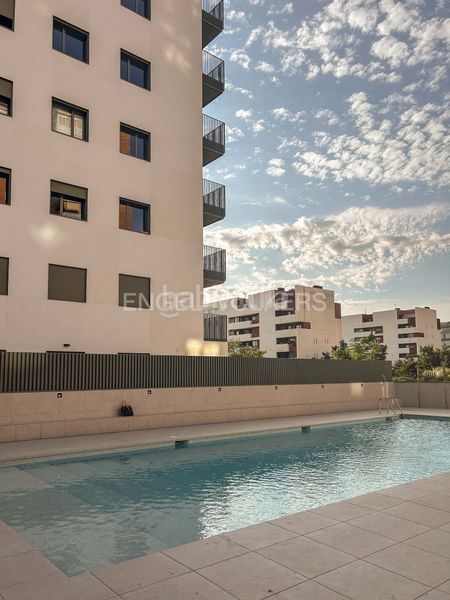 Foto 63b5259f-0861-4279-b24d-295799741e27. Rent flat with heating parking pool in Can Roca Terrassa