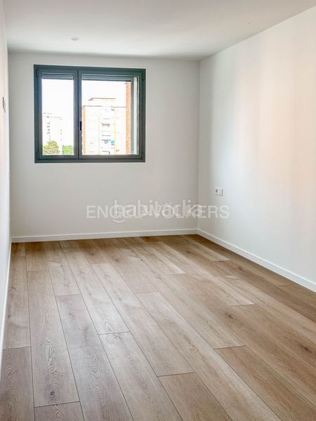 Foto e11a7014-6e14-41fe-a00c-593f17c22316. Rent flat with heating parking pool in Can Roca Terrassa
