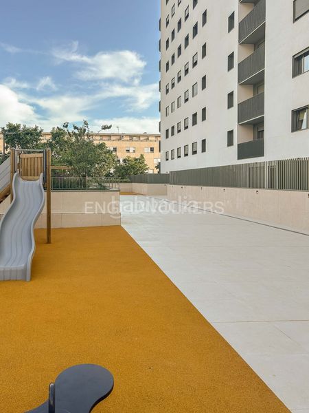 Foto f777a861-5d4b-42e8-8a1f-f803da96c7f3. Rent flat with heating parking pool in Can Roca Terrassa