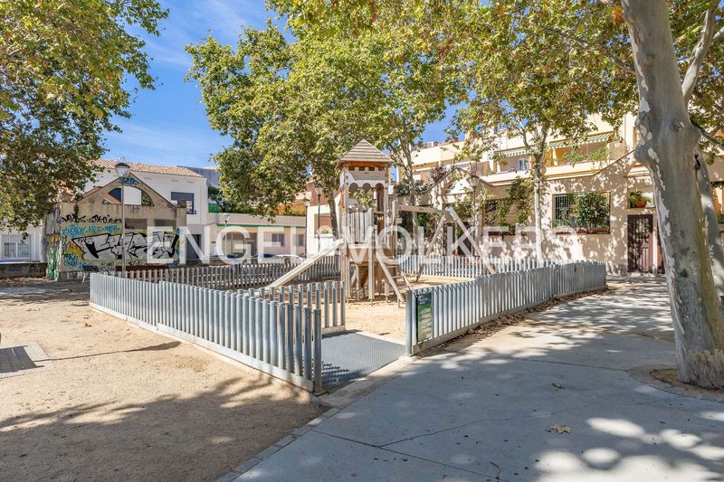 Foto 046f1538-75f8-4d69-8661-21da4d4d775f. Casa adossada amb calefacció aparcament a Creu Alta Sabadell