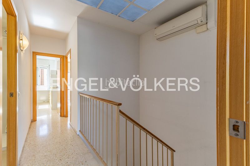 Foto 66e83161-c0c9-4e44-b7b9-50307d27697e. Casa adossada amb calefacció aparcament a Creu Alta Sabadell