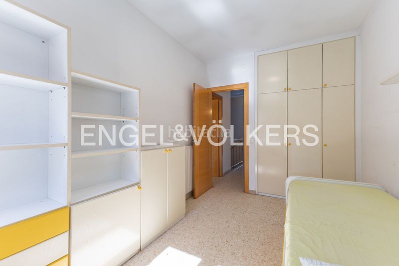 Foto 9a4b5039-a609-45d0-b13d-fe03e807da5e. Casa adossada amb calefacció aparcament a Creu Alta Sabadell