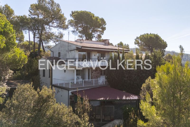 Foto d2ee12bc-15db-447a-8a12-8344b8668934. Casa amb calefacció aparcament a Seva