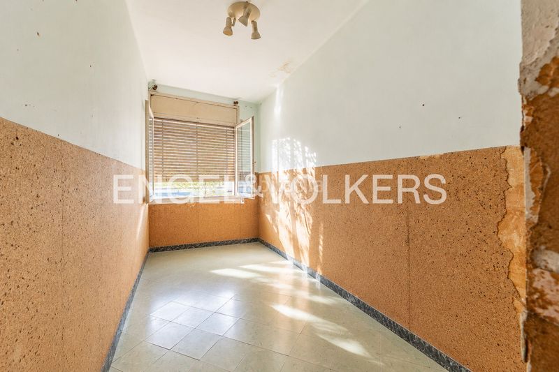Foto af3c0652-b104-4fd3-99f2-d77c40a31905. Casa adossada amb calefacció aparcament a Centre Pineda de Mar