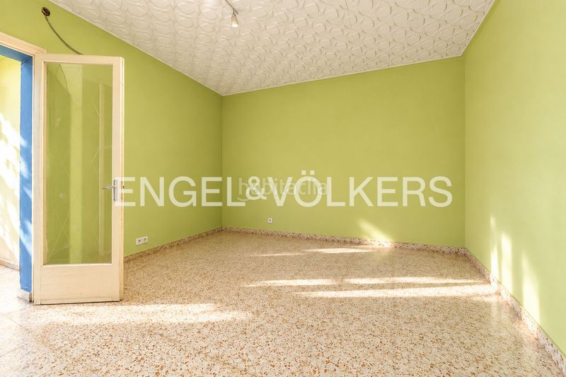 Foto c4cdabd7-cf1c-4cf9-b341-dc749c140e2e. Casa adossada amb calefacció aparcament a Centre Pineda de Mar