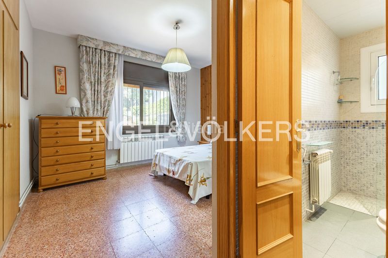 Foto a901f61c-bb38-4e47-9e96-fd65adaef992. Casa amb calefacció aparcament piscina a Vallgorguina