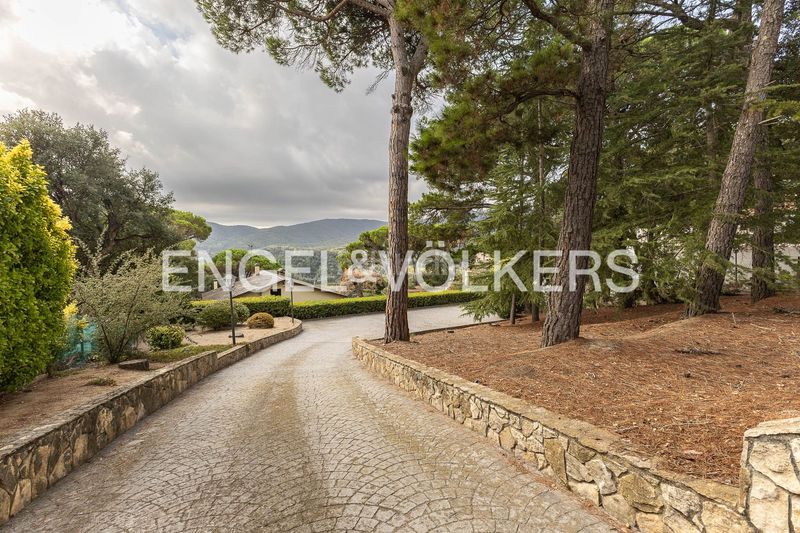 Foto aa7923e9-e26d-48e2-8247-a38ef963b1bf. Casa amb calefacció aparcament piscina a Vallgorguina