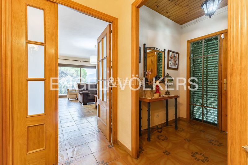 Foto b3ec4d9e-b253-4e0e-b9df-7f765ece2b3a. Casa amb calefacció aparcament piscina a Vallgorguina