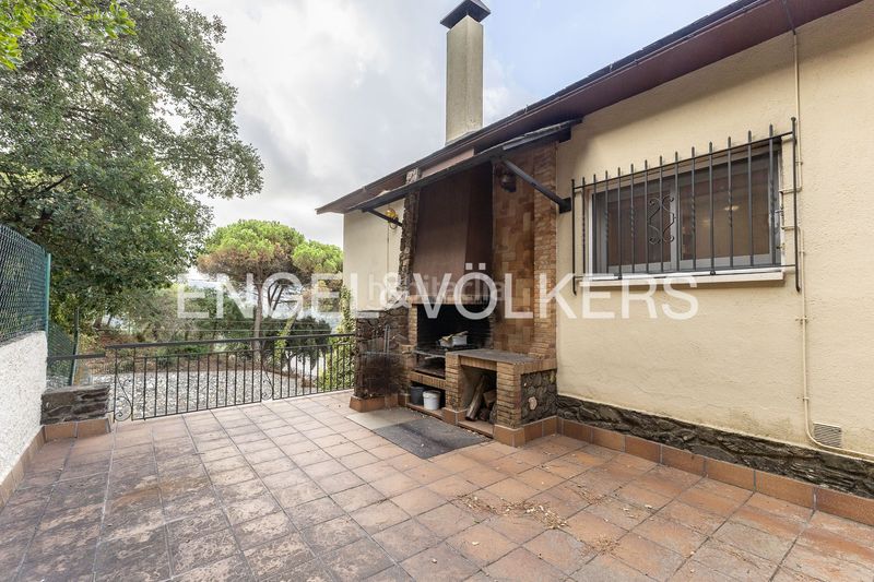 Foto b96013b3-5975-445b-a0a9-5db35a547978. Casa amb calefacció aparcament piscina a Vallgorguina