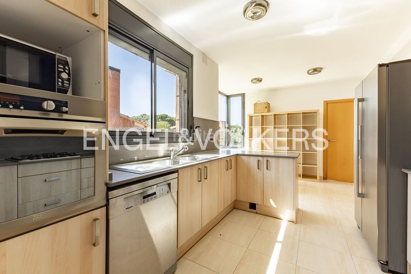 Foto 4aa1fc0b-24b9-4de2-a8e0-92ba808302ef. Casa amb calefacció aparcament a Roca del Vallès (La)