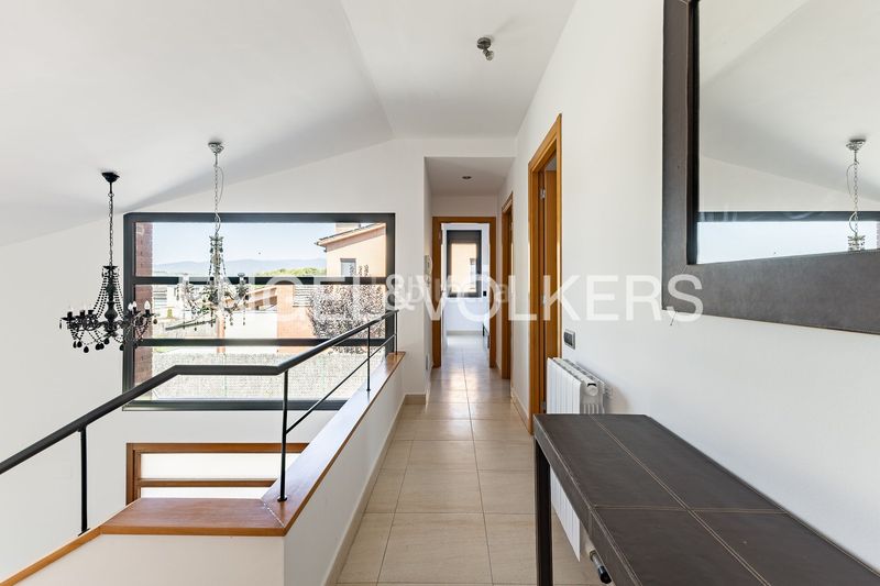 Foto 981c7da3-7d04-417f-ba0e-873e239734be. Casa amb calefacció aparcament a Roca del Vallès (La)