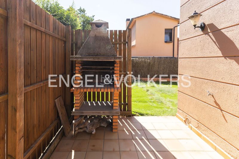 Foto e9ed0051-9f62-4e49-87d8-f57251b10ad9. Casa amb calefacció aparcament a Roca del Vallès (La)