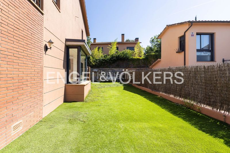 Foto ea6c3a8a-8073-4906-ad81-912287e5f969. Casa amb calefacció aparcament a Roca del Vallès (La)