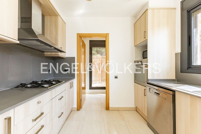 Foto fd080082-59ff-44db-b9fe-e0a5e14d5494. Casa amb calefacció aparcament a Roca del Vallès (La)