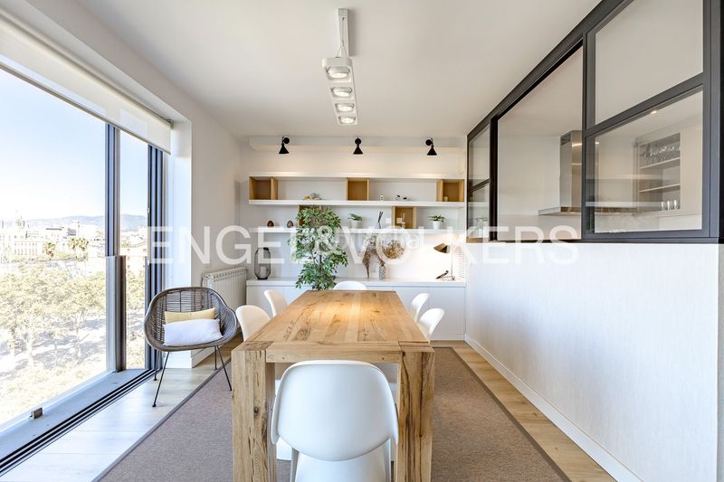 Foto 6ca1cbb5-4b2e-467e-bfb7-d9508ca4a599. Piso exclusiva vivienda reformada con vistas panorámicas al port vell en Barcelona
