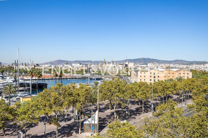 Foto b7522047-bb39-48d0-be7c-f8255b8b8c9c. Piso exclusiva vivienda reformada con vistas panorámicas al port vell en Barcelona