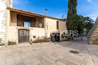 Casa a Castellet i la Gornal