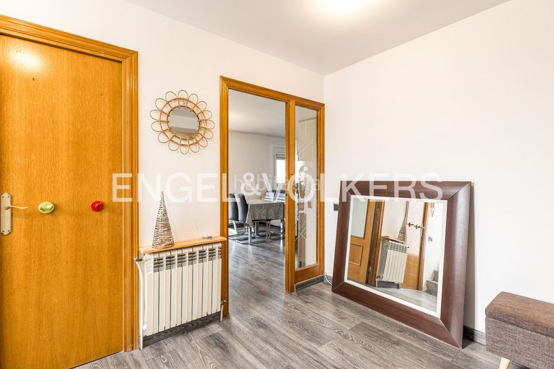 Foto 1be4fc28-c5de-4abb-8129-96fe302572ea. Casa amb calefacció aparcament a Torrelles de Llobregat